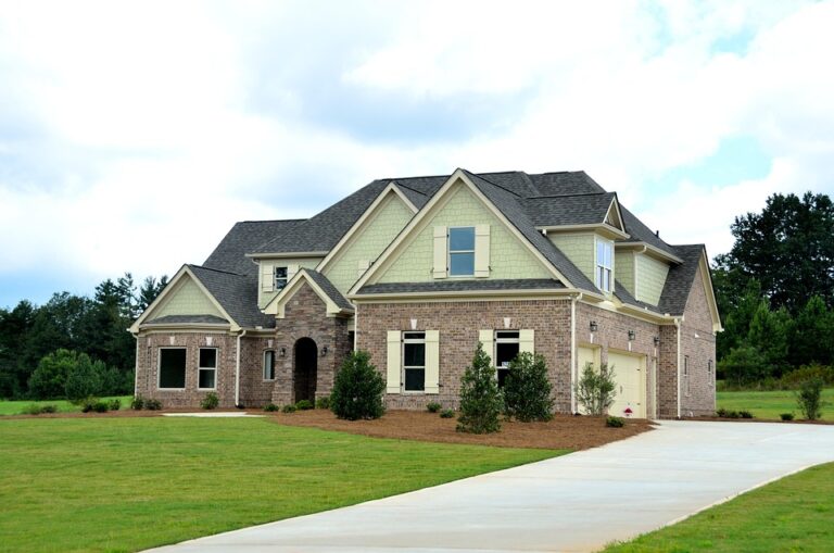 US Mortgage Rates Decline to 6.3%, Easing Affordability Concerns for Homebuyers